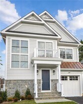 115 Brown Rd, Unit 6 in Scarsdale, NY - Building Photo