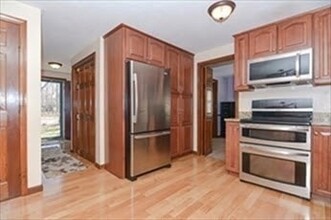 179 Landry Ave in North Attleboro, MA - Foto de edificio - Building Photo