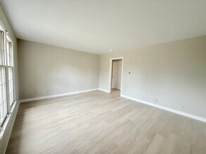 3819 Rosehaven Dr in Charlotte, NC - Building Photo - Building Photo