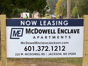 McDowell Enclave Apartments in Jackson, MS - Foto de edificio - Building Photo