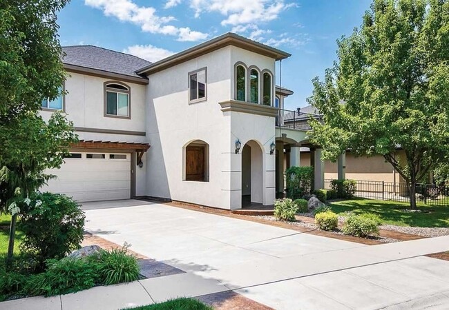 property at 1019 Opus St E