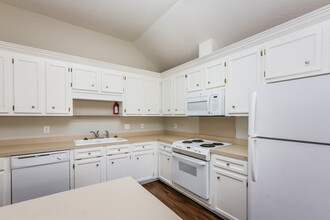 205 Chestnut Dr in Brandon, MS - Building Photo - Building Photo