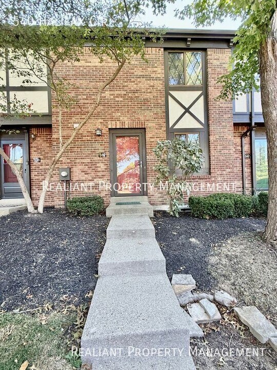 540 Halifax Cir in Cincinnati, OH - Building Photo