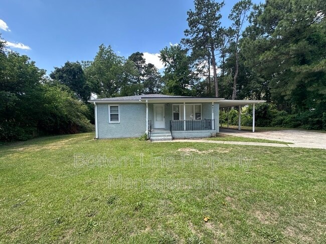 property at 4453 Oakmont Cir