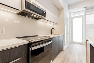 5 York Garden Wy in Toronto, ON - Building Photo - Building Photo