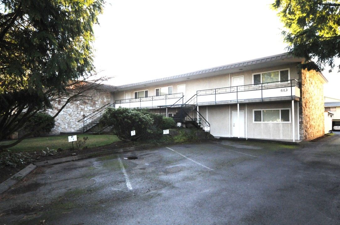 Julie Anne in Burien, WA - Building Photo