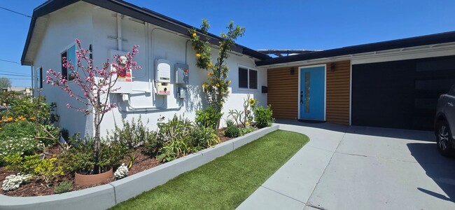 property at 4865 Onate Ave
