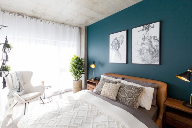 Central Rosemont in Montréal, QC - Building Photo - Building Photo