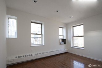 220 Avenue A-Unit -3-C in New York, NY - Building Photo - Building Photo