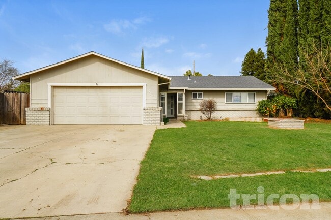 property at 619 E 24th St