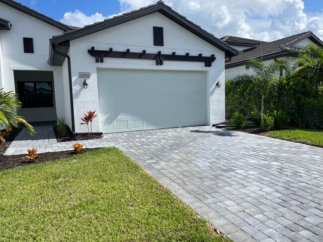 property at 14819 Loggerhead Dr