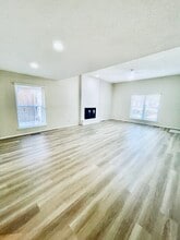 11032 Springhollow Rd in Oklahoma City, OK - Building Photo - Building Photo