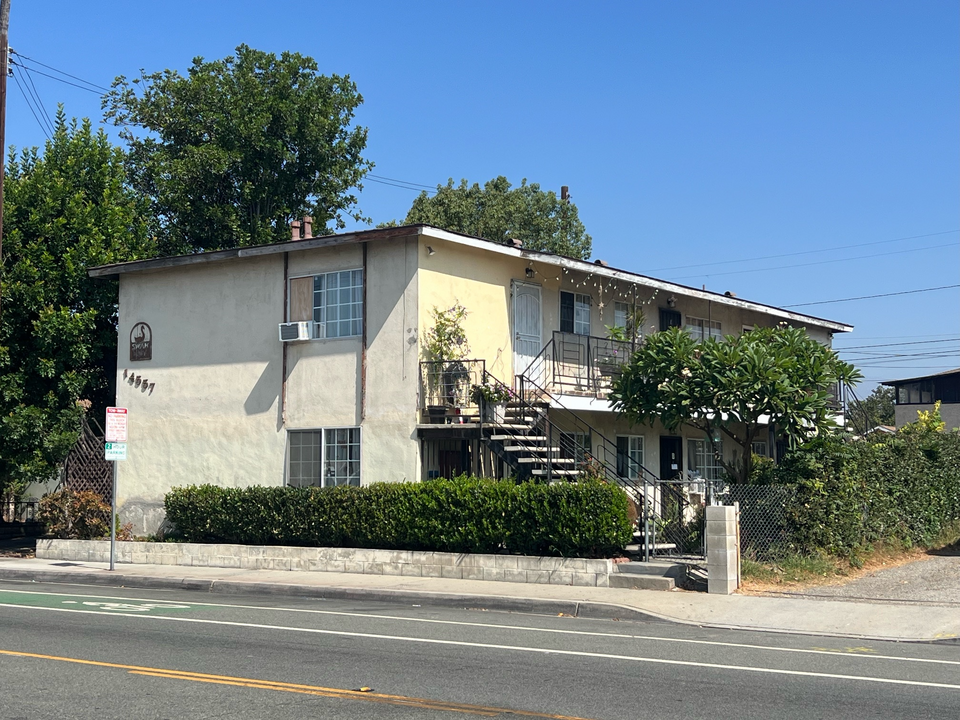 14557 Pacific Ave in Baldwin Park, CA - Building Photo