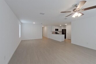 10737 Dusty Rnch Rd in Fort Worth, TX - Building Photo - Building Photo