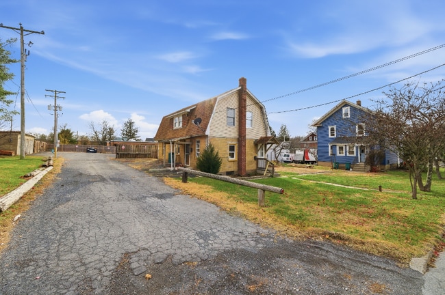 property at 4 Grandview St