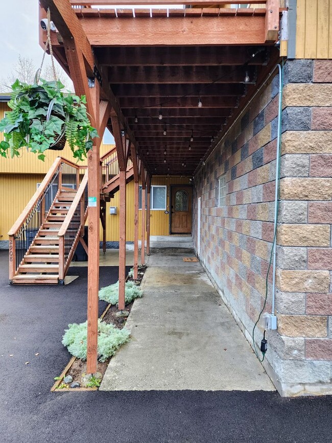 2906 W 29th Ave in Anchorage, AK - Building Photo - Building Photo