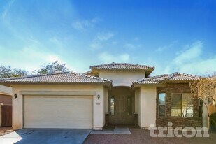 6624 S 45th Glen in Phoenix, AZ - Building Photo