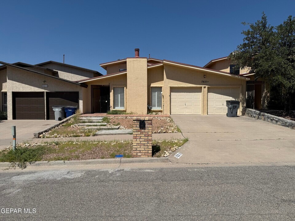 763 Espada Dr in El Paso, TX - Foto de edificio