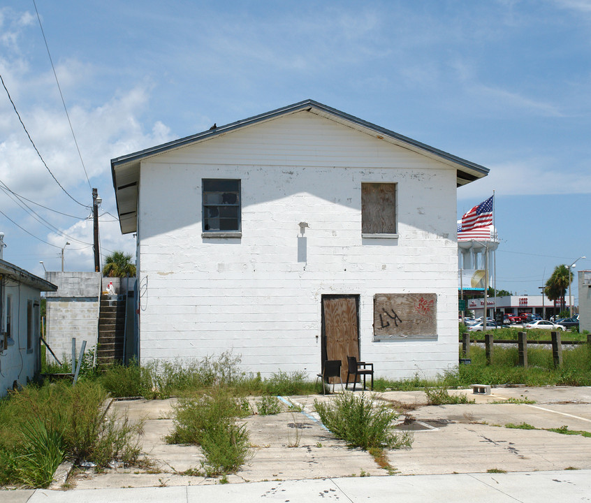 358 Stone St in Cocoa, FL - Foto de edificio