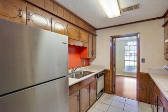 155 Cypress Dr in Madison, MS - Foto de edificio - Building Photo