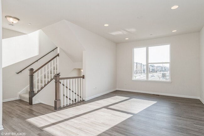 29W707 Cambridge St in Warrenville, IL - Building Photo - Building Photo
