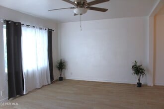 3819 Morehead Ave in El Paso, TX - Building Photo - Building Photo