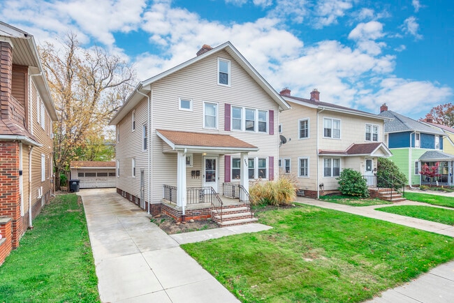2085 Marlowe Ave, Unit Up Unit in Lakewood, OH - Building Photo - Building Photo