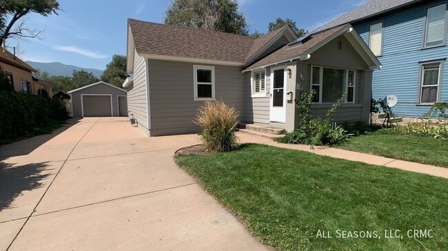 property at 914 S Cascade Ave