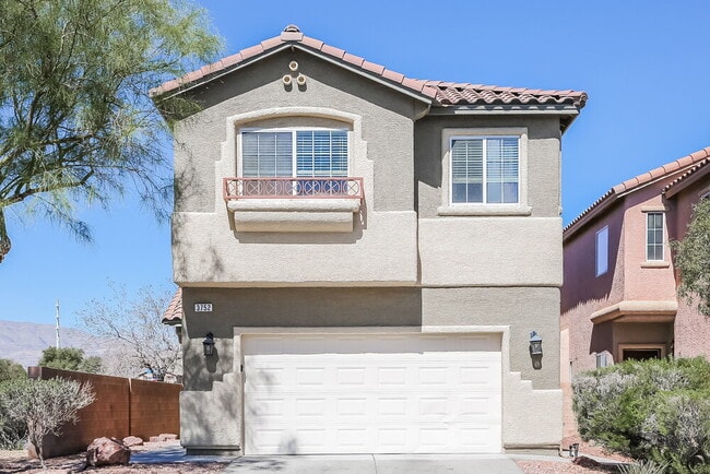 property at 3752 Hollycroft Dr