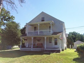 4 Dowd Ave in Canton, CT - Building Photo