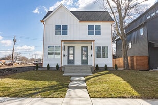2053 Columbia Ave in Indianapolis, IN - Building Photo