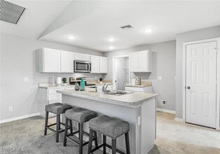 4606 Dora Ave S in Lehigh Acres, FL - Building Photo - Building Photo