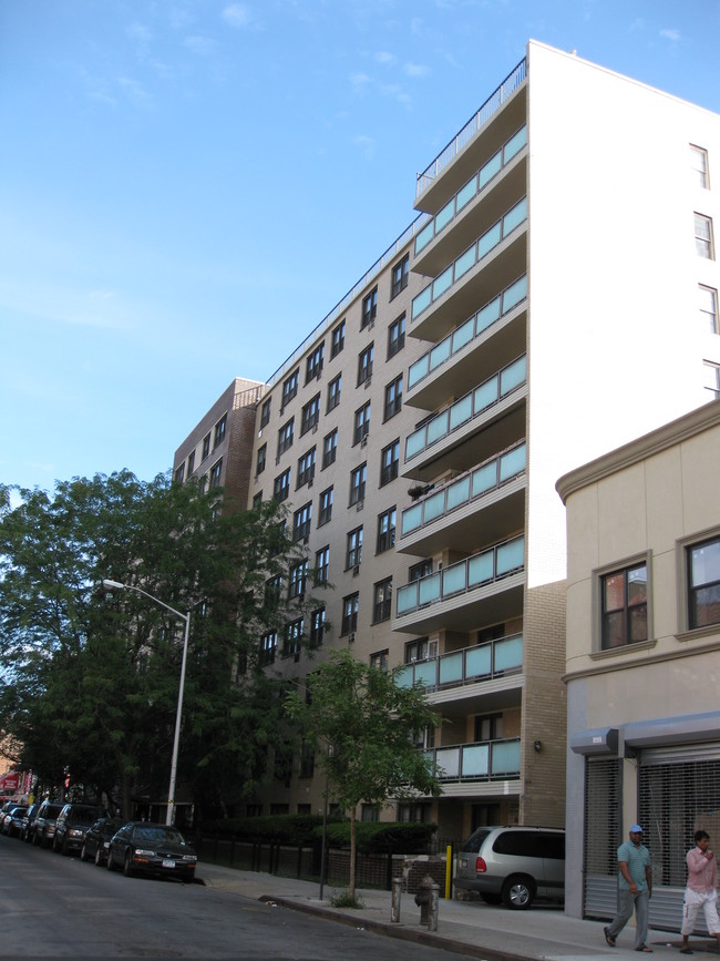 Birchwood House in Jackson Heights, NY - Building Photo - Building Photo