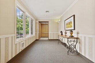 2 Homestead Ln in Greenwich, CT - Building Photo - Building Photo