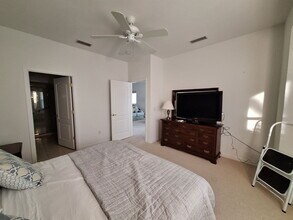 301 Reclinata Cir in Venice, FL - Building Photo - Building Photo