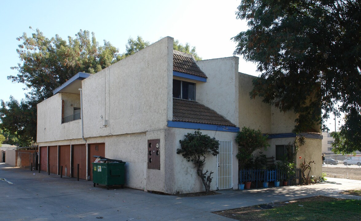 812 E Santa Ana Blvd in Santa Ana, CA - Building Photo