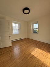 54 Bonair St, Unit 1A in Somerville, MA - Foto de edificio - Building Photo