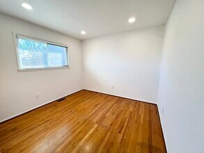 30541 McGrath Dr in Warren, MI - Building Photo - Building Photo