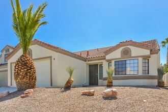 8 Megan Dr in Henderson, NV - Building Photo - Building Photo