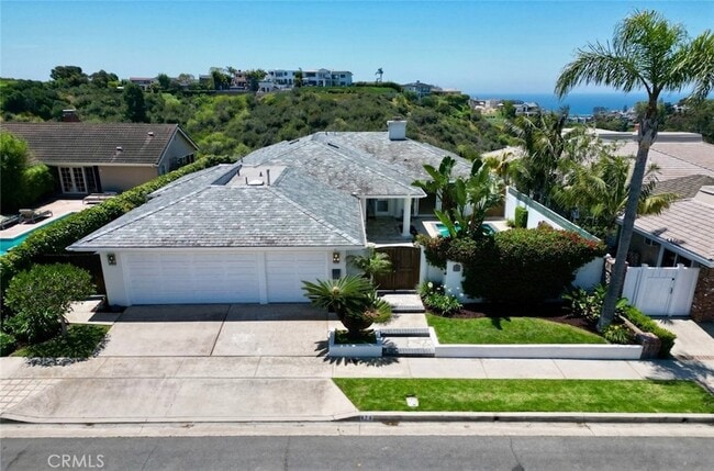 property at 978 Sandcastle Dr