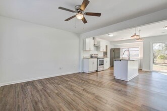 605 Michigan Ct in Ladson, SC - Building Photo - Building Photo