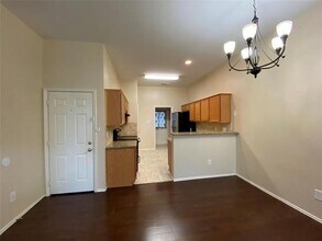 550 Monarch Dr in Lancaster, TX - Building Photo - Building Photo