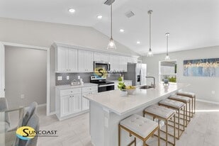 3929 NE 16th Pl in Cape Coral, FL - Building Photo