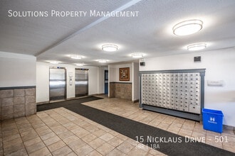 15 Nicklaus Dr in Hamilton, ON - Building Photo - Building Photo