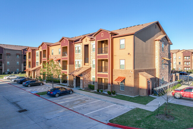 The Marketplace at Liberty Crossing in Wilmer, TX - Building Photo - Primary Photo