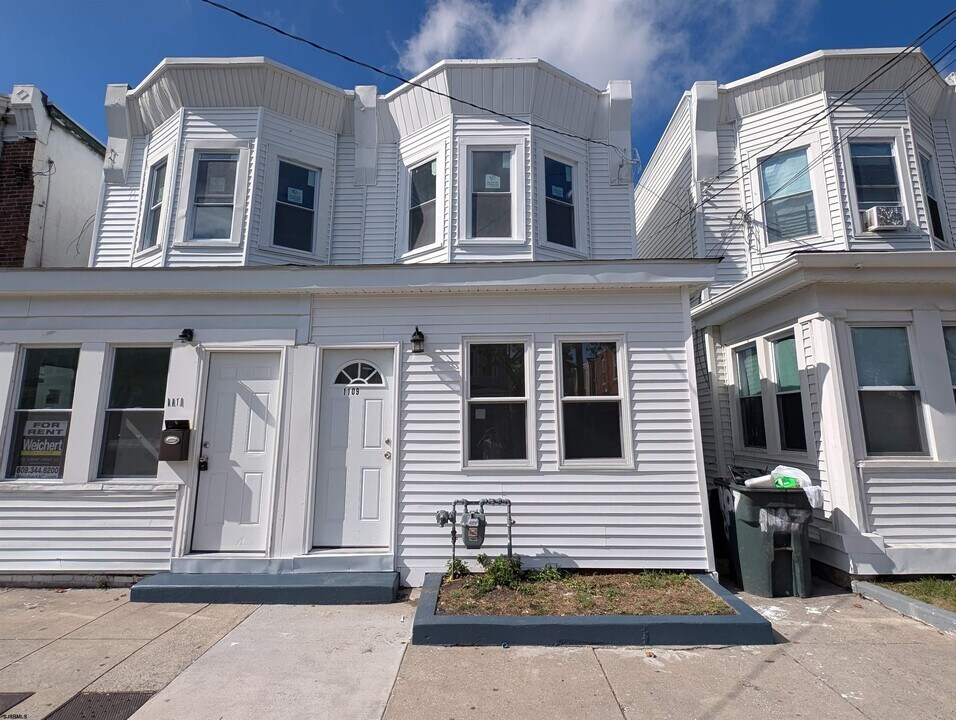 1109 Adriatic Ave in Atlantic City, NJ - Building Photo