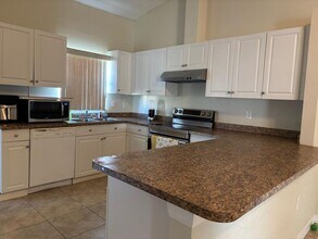 616 Valencia Ct in Dundee, FL - Building Photo - Building Photo