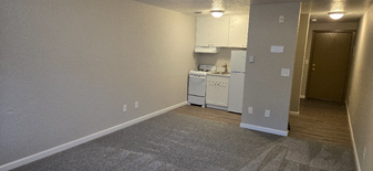1625 Kent Des Moines Rd in Des Moines, WA - Building Photo