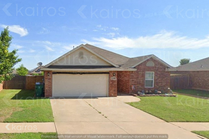 12005 NW 135th St in Piedmont, OK - Building Photo