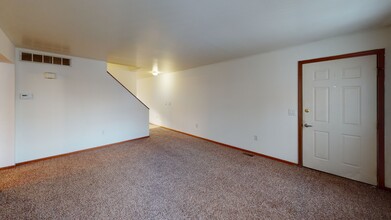 317 S Kendall Ave, Unit A in Kalamazoo, MI - Building Photo - Building Photo